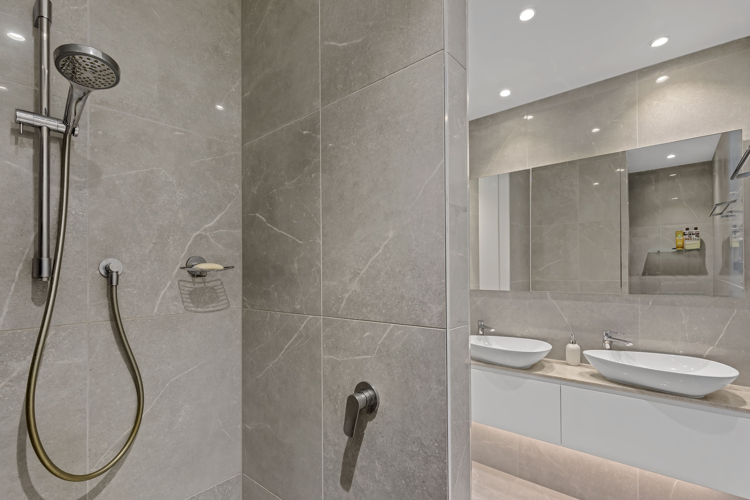 804 23 Kombi St_0009