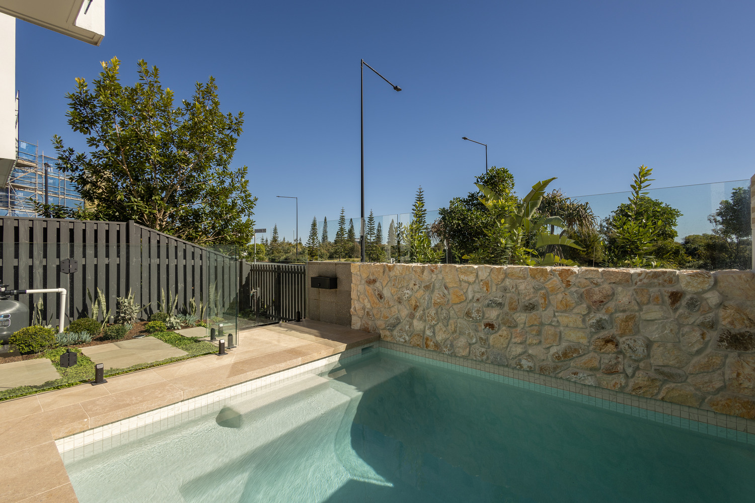 Outdoor Oasis - Bokarina Beach (4)