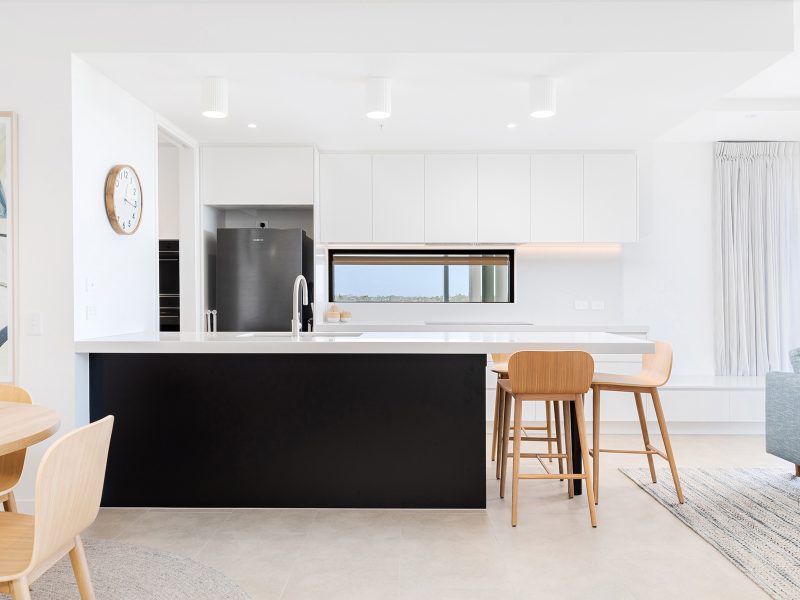 Fully equipped kitchen in Seanna Bokarina 401