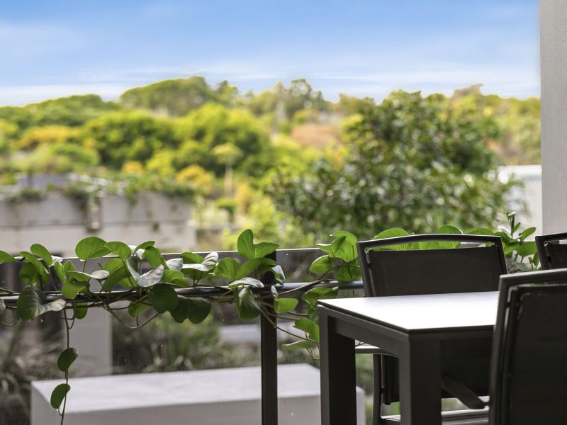 Bokarina-Accommodation-Seanna-307-balcony