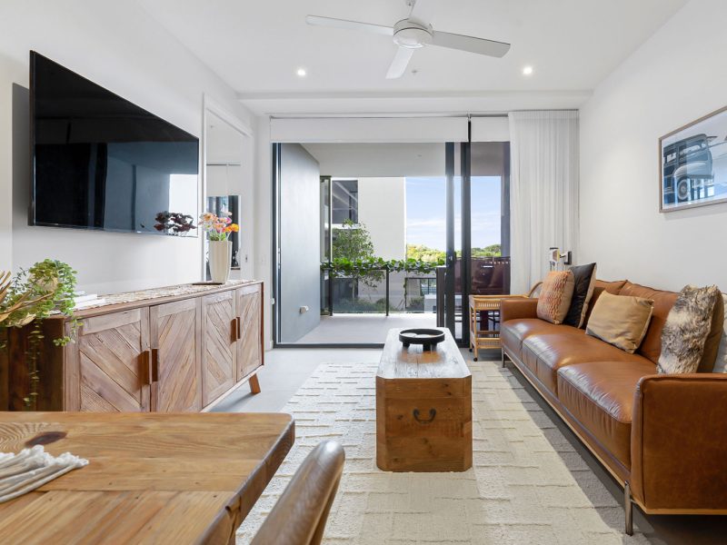 Bokarina-Accommodation-Seanna-307-lounge-2
